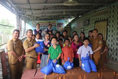  Sambut Natal 2023, ASN Pemprov Sumut Berbagi Bingkisan kepada Anak-anak Panti